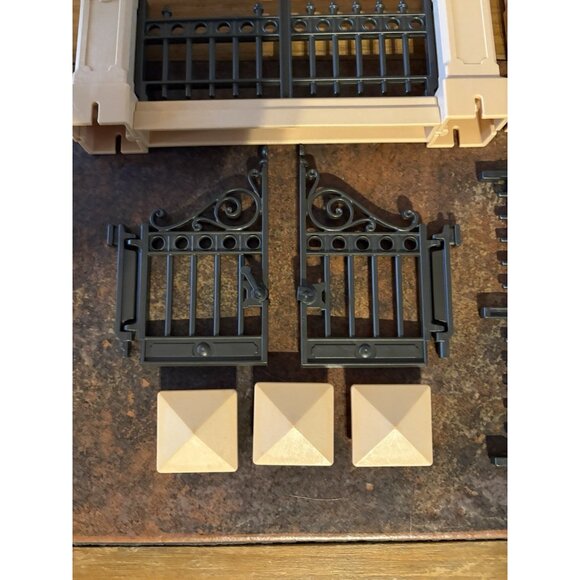 Playmobil Victorian Mansion 5300 Replacement Prts Fence Gate Walls Incomplete - Picture 2 of 8